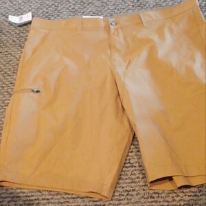 Eddie Bauer performance cargo shorts